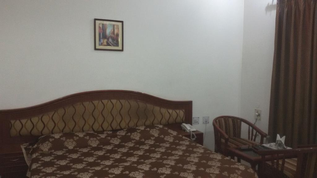 Hotel Sunrise Inn Lucknow Ngoại thất bức ảnh