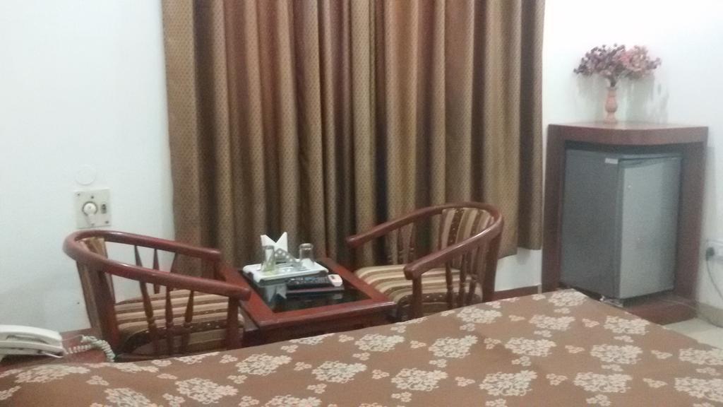 Hotel Sunrise Inn Lucknow Ngoại thất bức ảnh