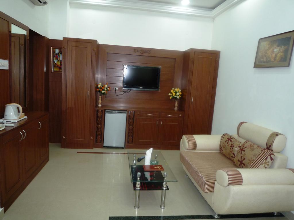 Hotel Sunrise Inn Lucknow Ngoại thất bức ảnh