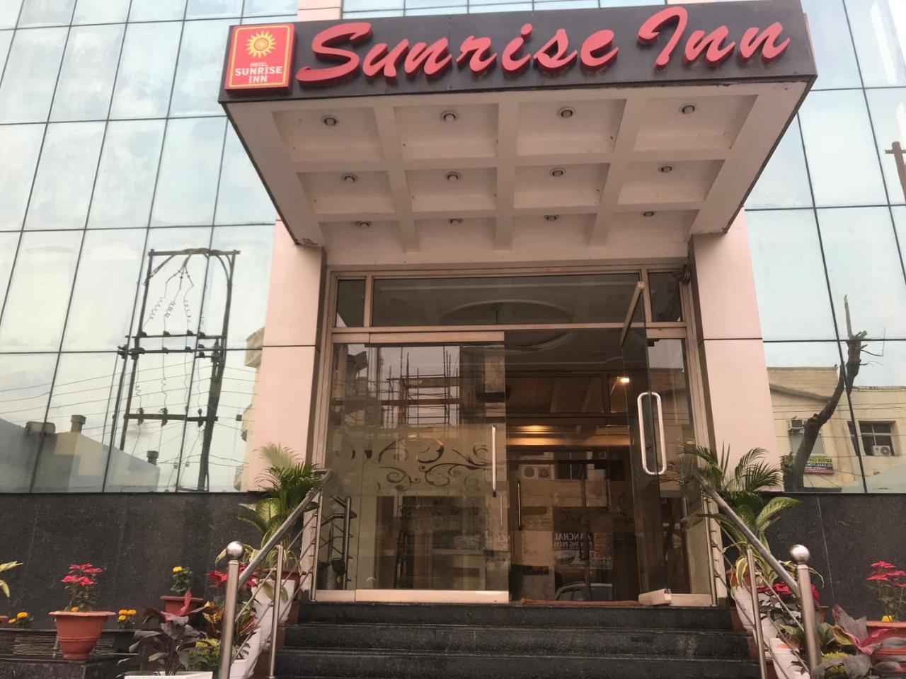Hotel Sunrise Inn Lucknow Ngoại thất bức ảnh