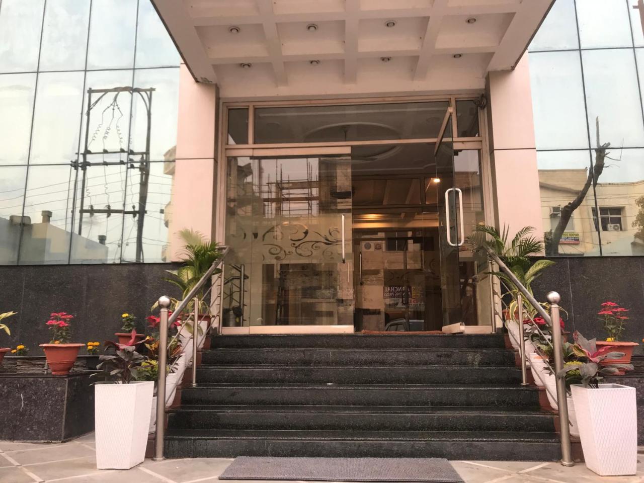 Hotel Sunrise Inn Lucknow Ngoại thất bức ảnh