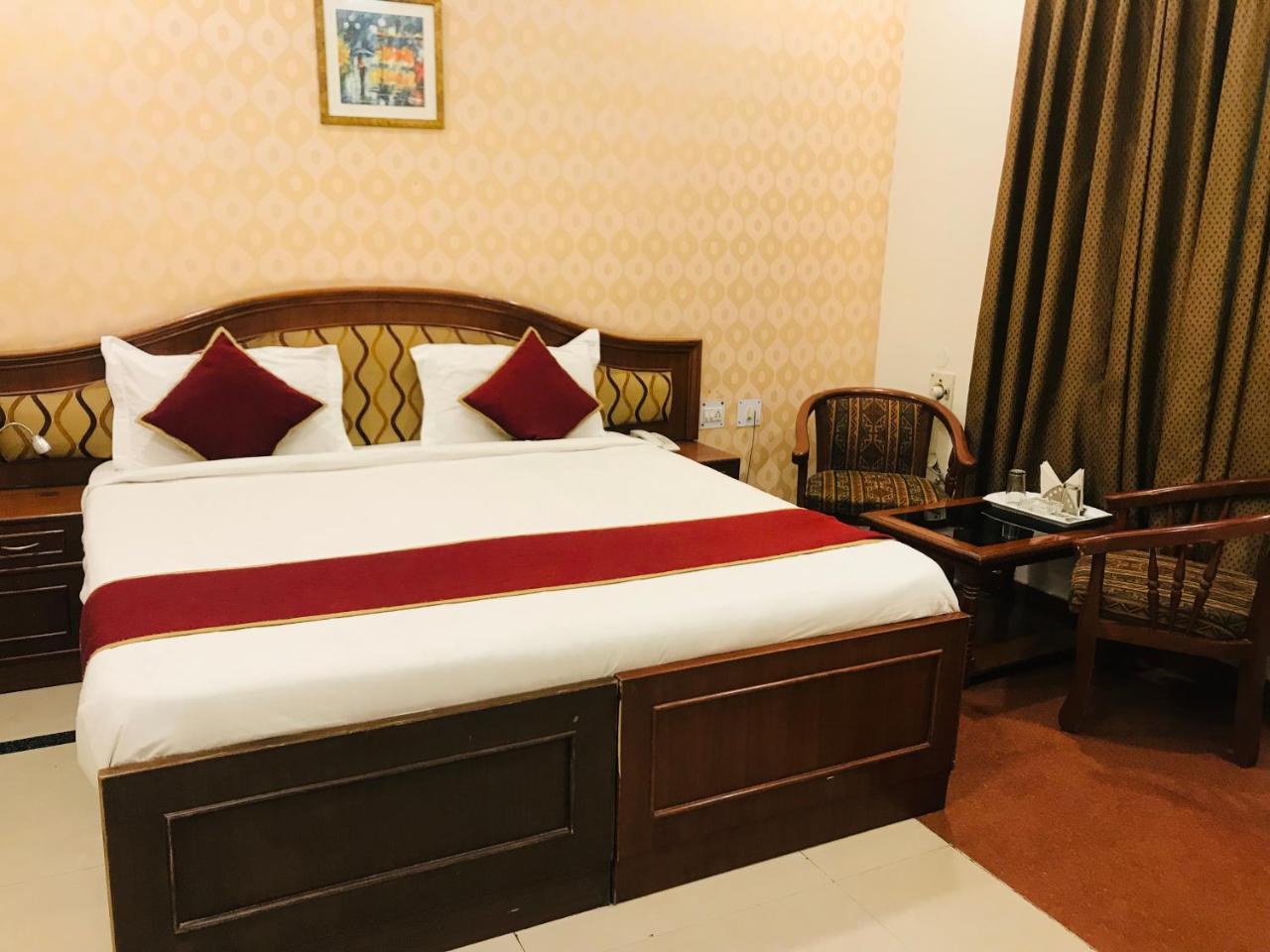 Hotel Sunrise Inn Lucknow Ngoại thất bức ảnh