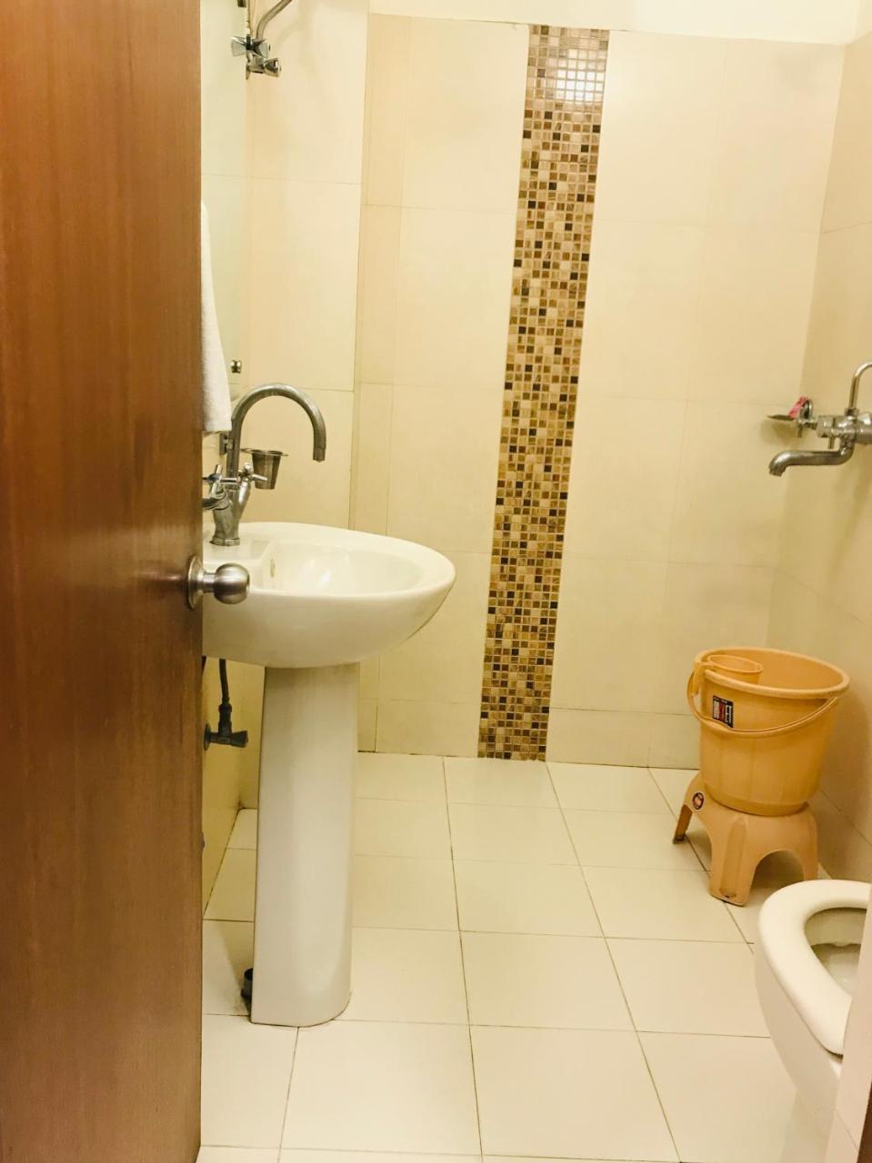 Hotel Sunrise Inn Lucknow Ngoại thất bức ảnh