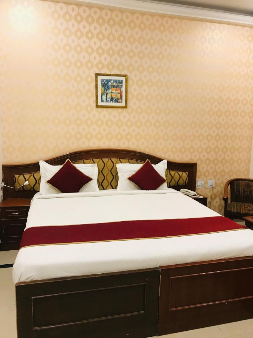 Hotel Sunrise Inn Lucknow Ngoại thất bức ảnh